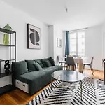 Service 2 Pieces Au Coeur Du 19e - 4p Daire