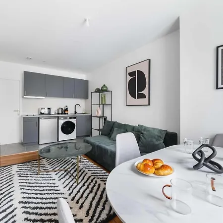 Service 2 Pieces Au Coeur Du 19e - 4p Paris